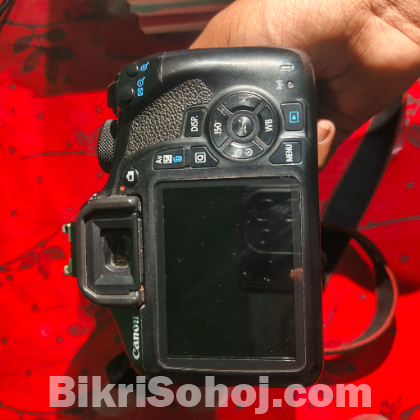 Canon 1300D DSLR Camera with Lens – Used